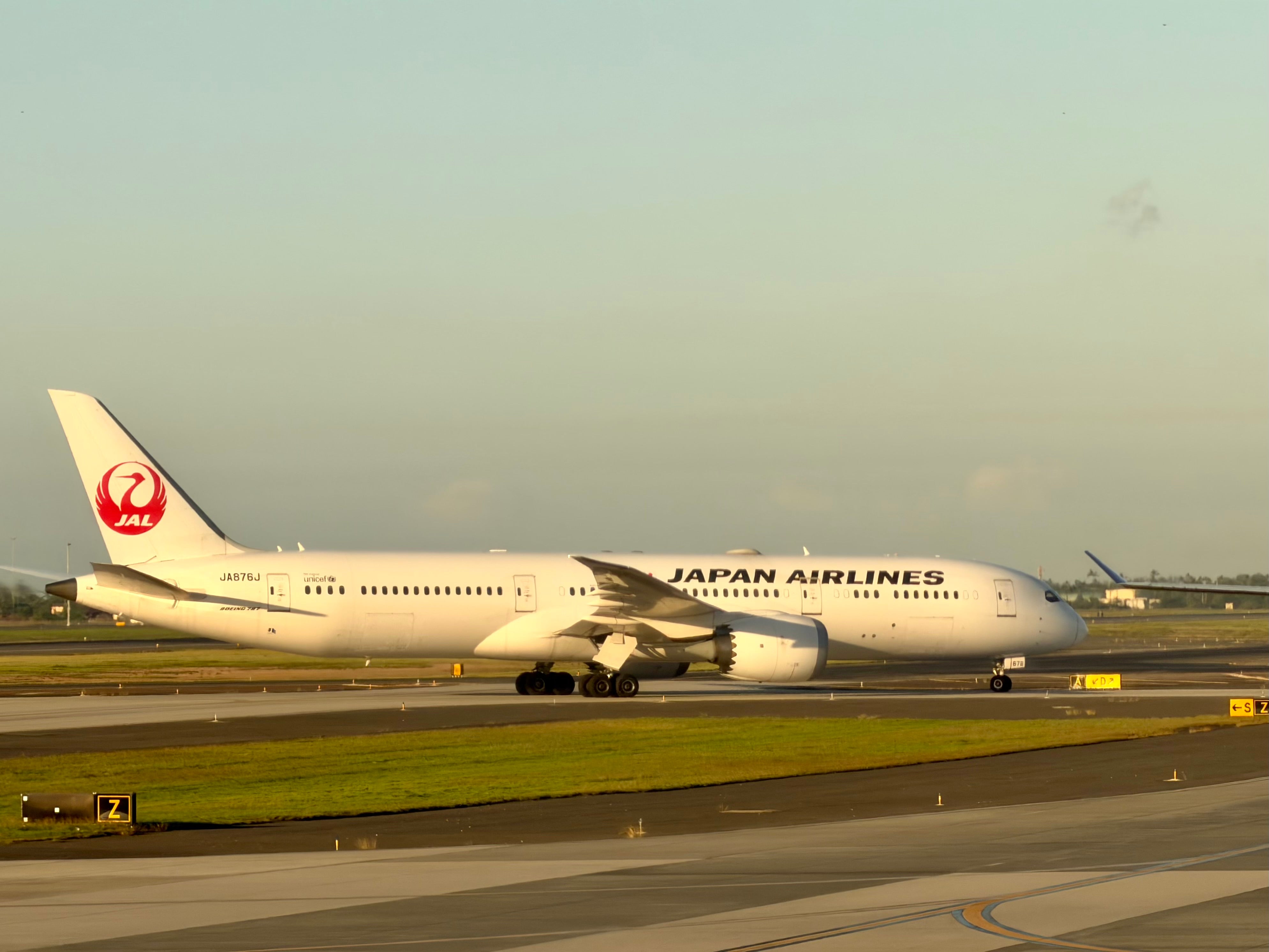 BA Invests in U.S. Lounges, Breeze Starts 19 Routes, New Biz for JAL's 787-9s, and More News