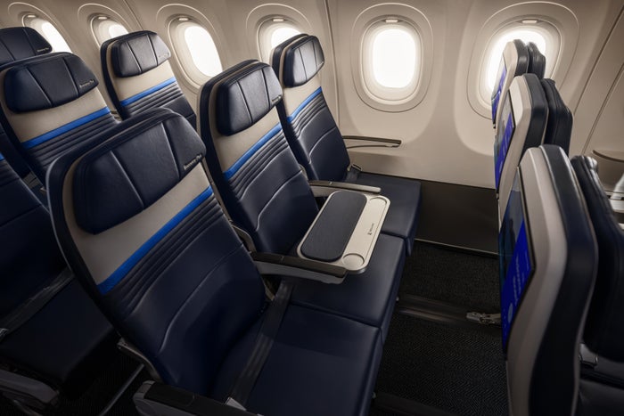 United Airbus A321 XLR Economy Plus Middle Seat Product July 2026
