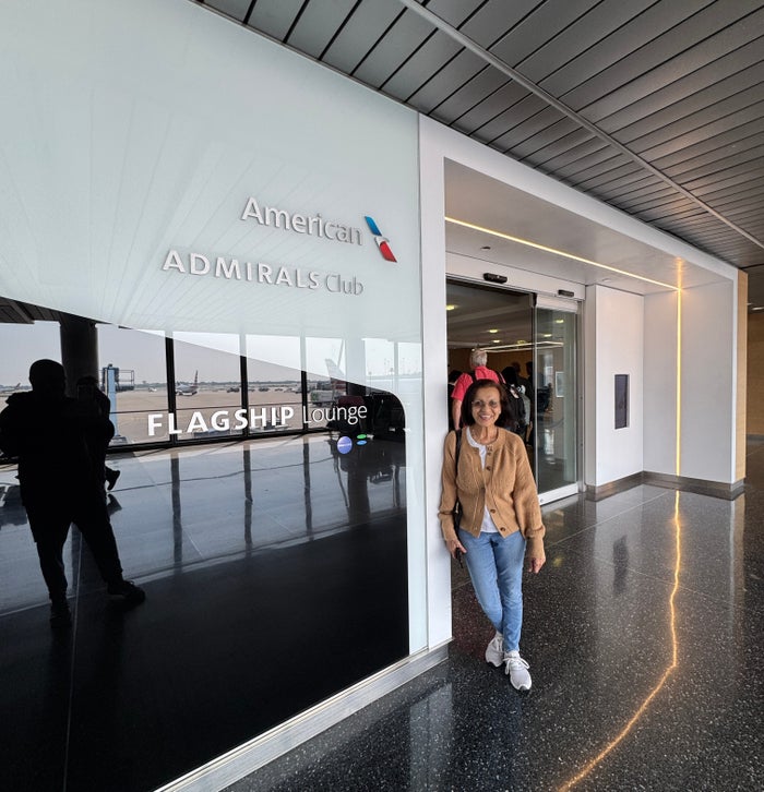 AA lounge ORD Juan Ruiz