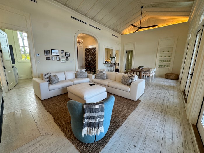 Ambergris Cay living area