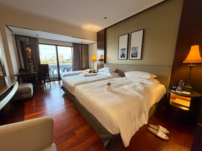 Anantara Riverside Resort room shot