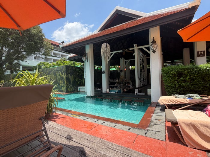Anantara Riverside Resort Swim Up Bar