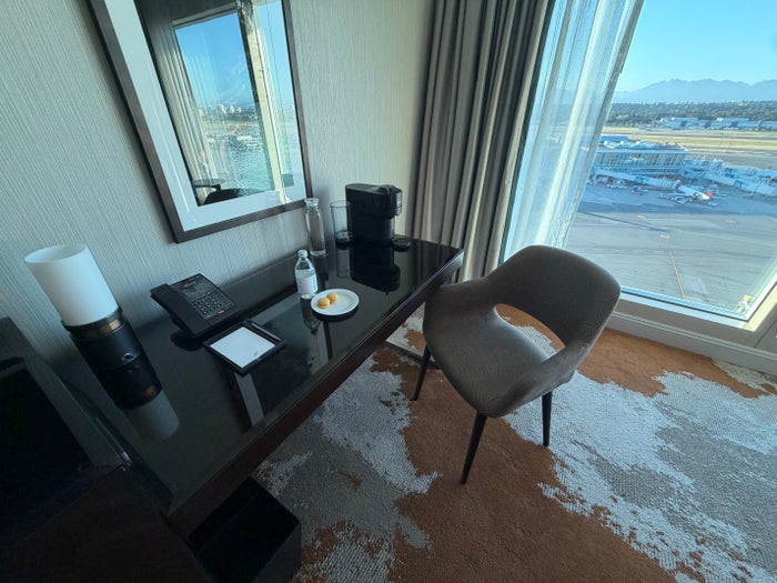 Fairmont Vancouver Airport Desk Fairmont Vancouver Airport Desk