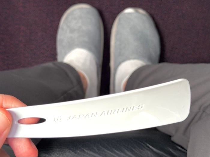JAL domestic Airbus A359 first class slippers and shoe horn
