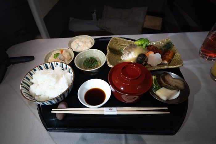 Japan Airlines 777 first breakfast plate