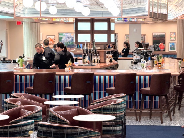 JetBlue Boston BlueHouse bar