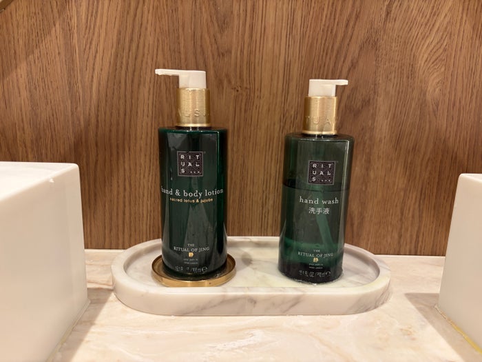 Kyra Lounge Rituals amenities