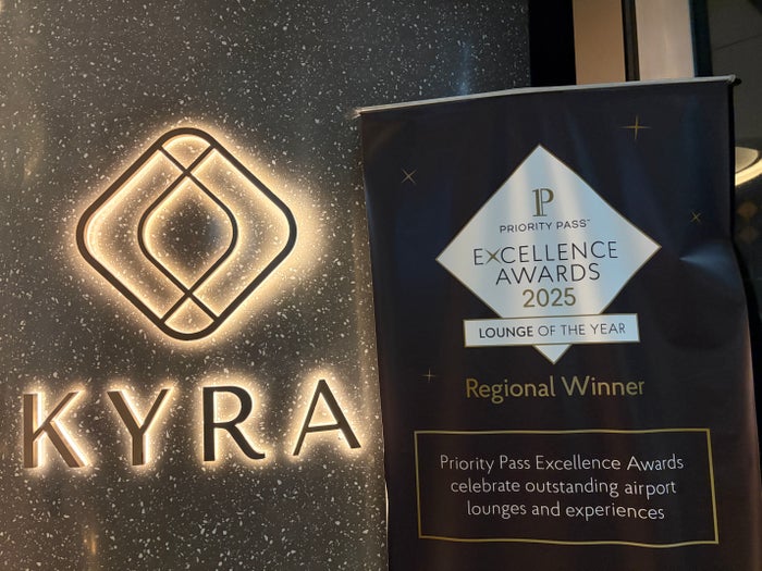 Kyra Lounge awards The Kyra Lounge awards (Hong Kong Airport Terminal 1)