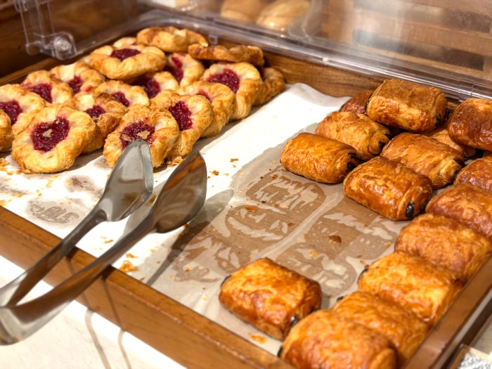 Mondrian Seoul Itaewan breakfast pastries Mondrian Seoul Itaewan breakfast pastries