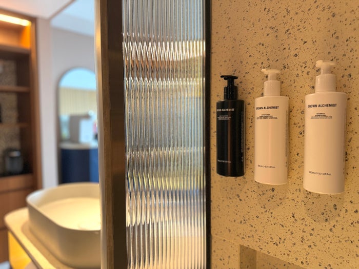 Mondrian Seoul Itaewan room shower amenities