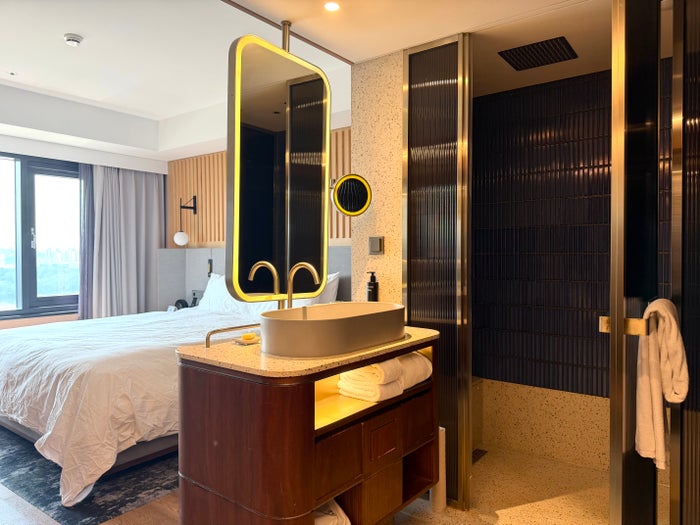 Mondrian Seoul Itaewon room bathroom