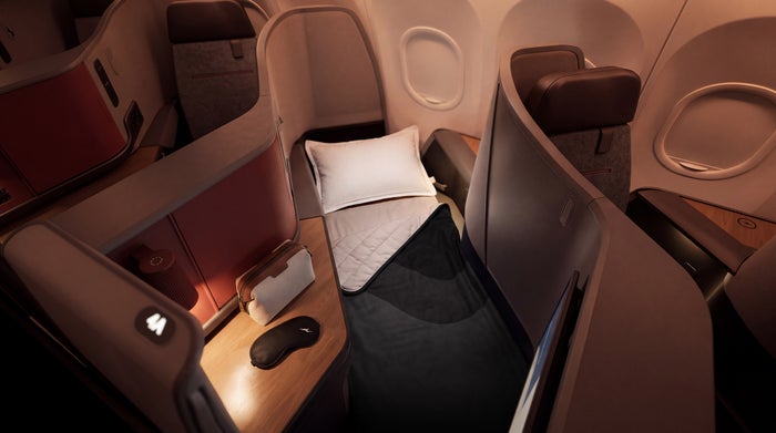 [First Look] Qantas Reveals New Business Class Suites for Its Boeing 787 and Airbus A321XLR