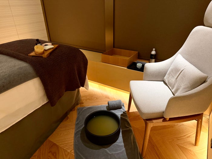 Ritz Carlton Fukuoka spa treatment room