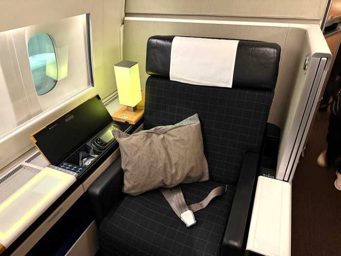 SWISS First Class on the Boeing 777300