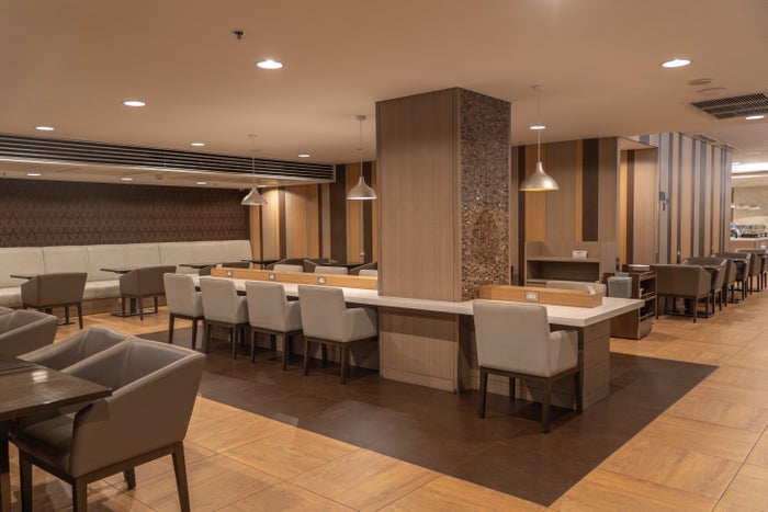 Sakura Lounge BKK seating