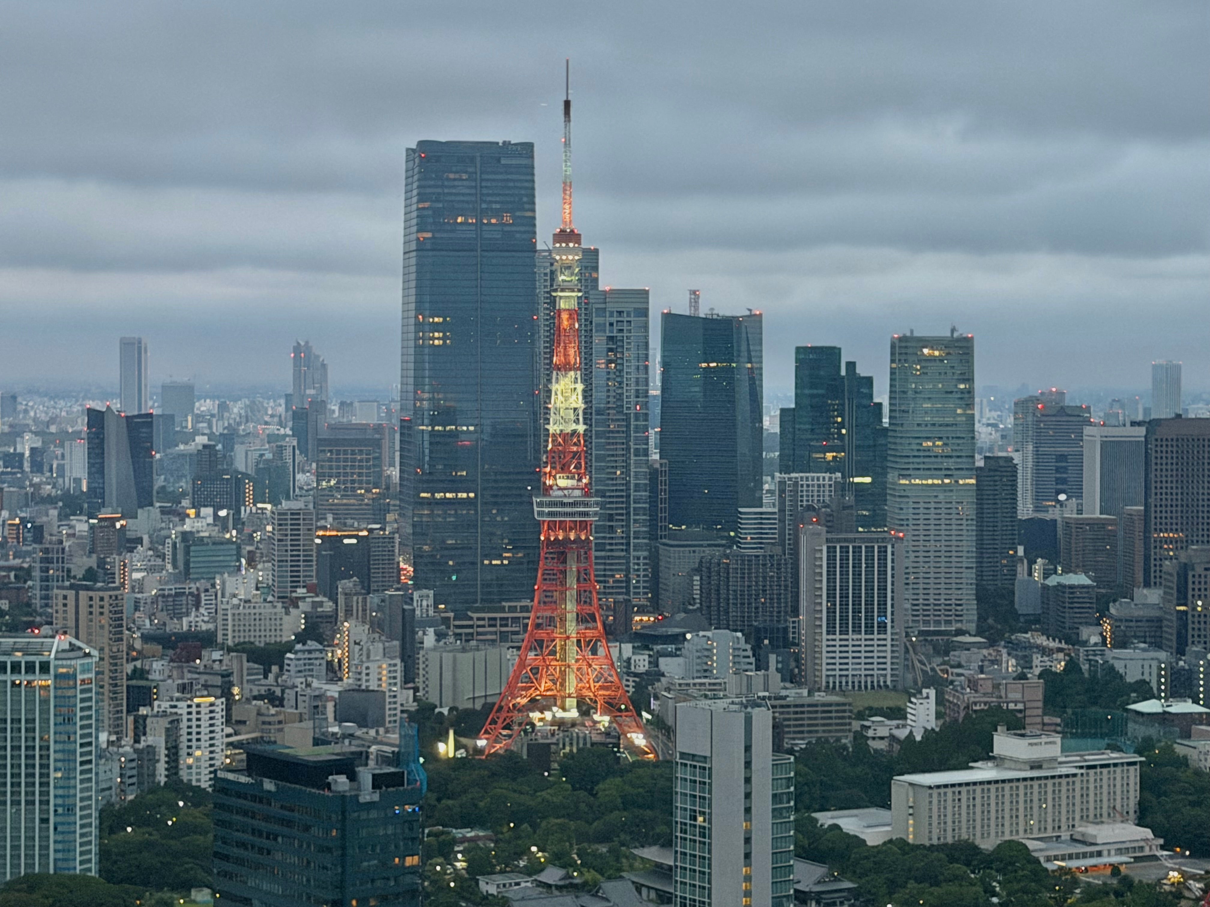 American's New 777-300 Biz, More Tokyo Flights, MAX 7 Cleared To Fly, and More News