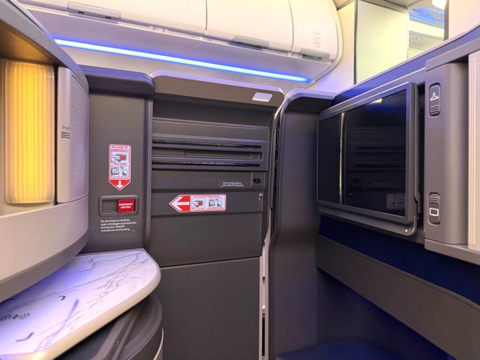 United Airbus A321XLR Polaris door closed