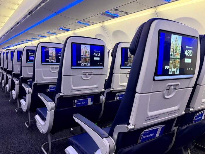 United Airbus A321XLR economy row 47 and 48
