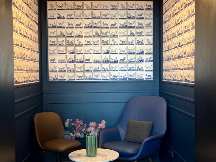 Amsterdam Amex Centurion Lounge semi private booth