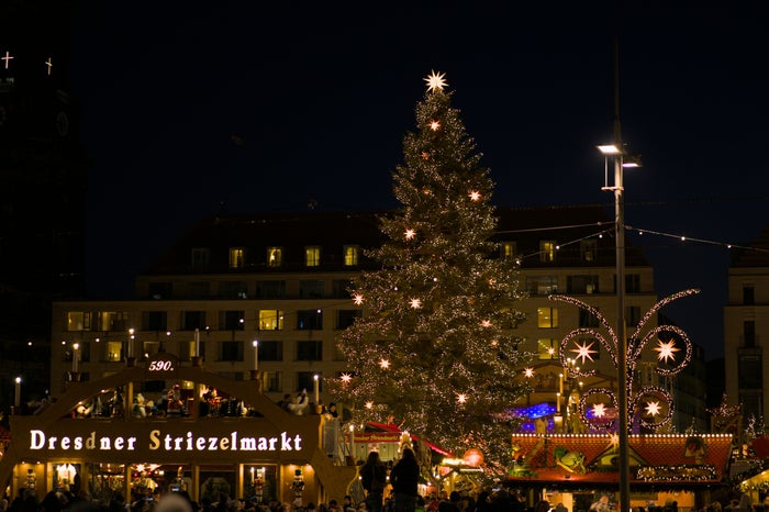 Dresden Striezelmarkt Dresden Christmas Valentin Karisch dPGmiMpK7s unsplash
