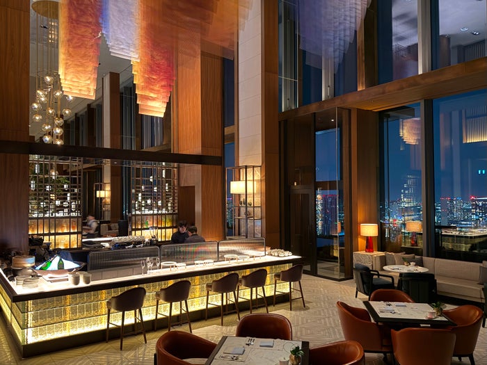 Fairmont Tokyo Kiln and Tonic bar