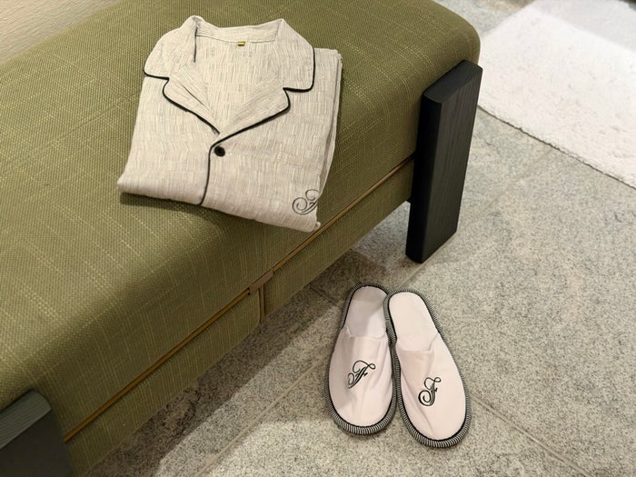 Fairmont Tokyo bedroom pajamas and slippers