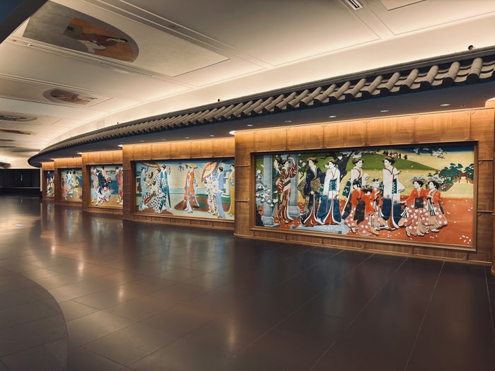 Gajoen Tokyo multiple artworks