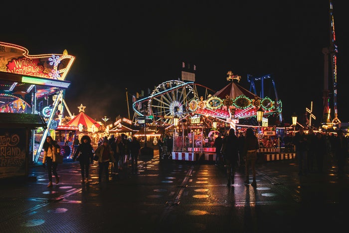 Winter Wonderland Hyde Park London England UK Christmas Devon Rogers rSJkrxTI1vQ unsplash