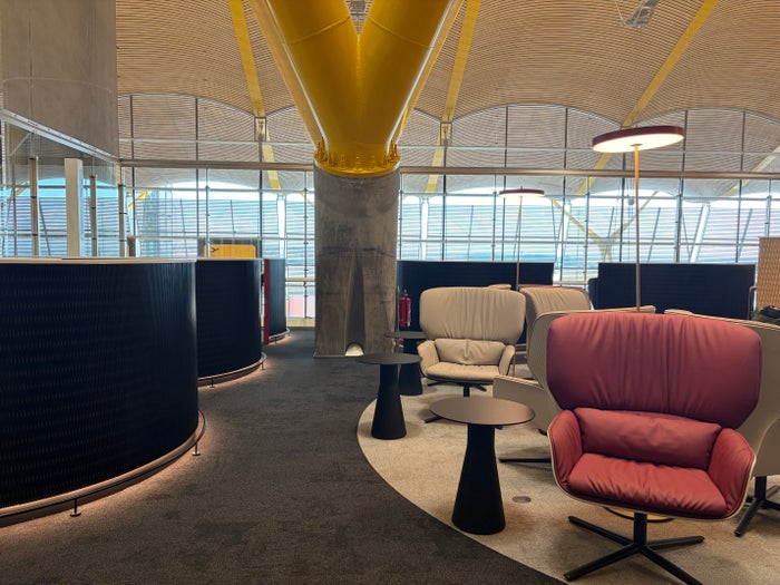 First Look: Iberia’s New Emerald Lounge Sorolla at Madrid Barajas Airport