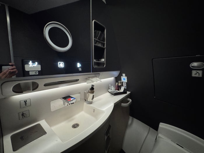 JAL lavatory JAL lavatory