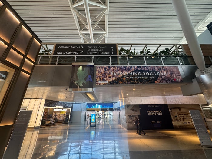 JFK Lounge signs JFK Lounge signs