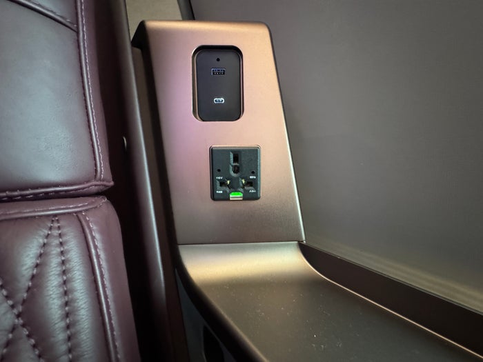 JL First Class connect devices outlets JL First Class connect devices outlets