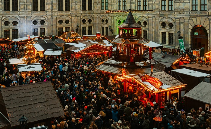 Christmas market at Marienplatz Munich Germany Christmas Jahanzeb Ahsan ZseiLBRnP k unsplash