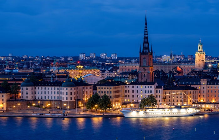 Stortorgets Julmarknad Stockholm Sweden cityscape waterfront Bru nO city 4478471 1920