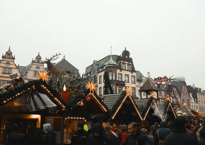 Trierer Weihnachtsmarkt Trier Germany Christmas Diogo Palhais NxNm2zk80KU unsplash