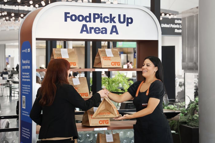 United Airlines EWR Food Delivery Pilot Sept 2026