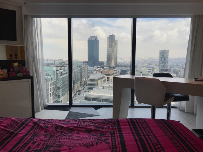 W Amman bed