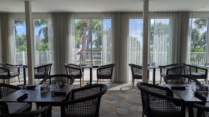 Hilton Garden Inn Cocoa Beach Oceanfront food and beverages Starlite view